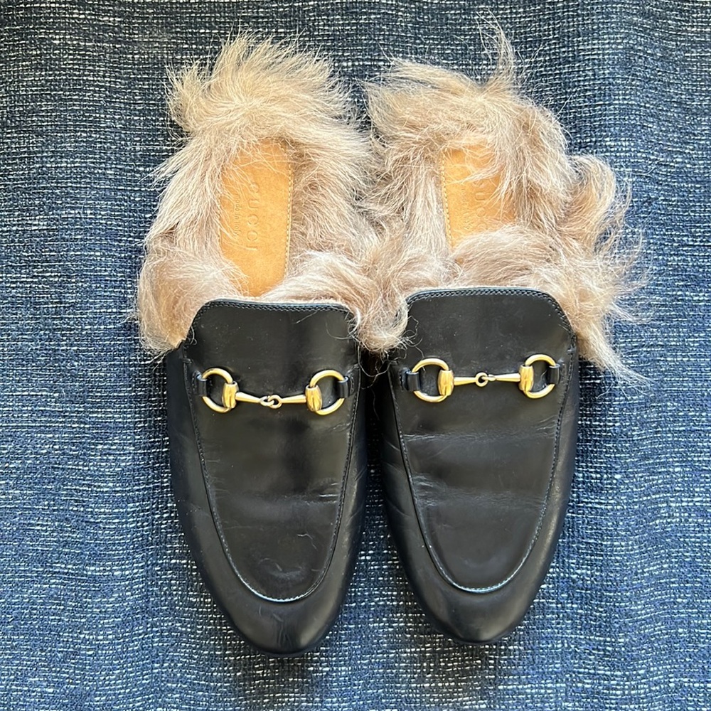 GUCCI Princetown Leather Slipper with Fur - Black